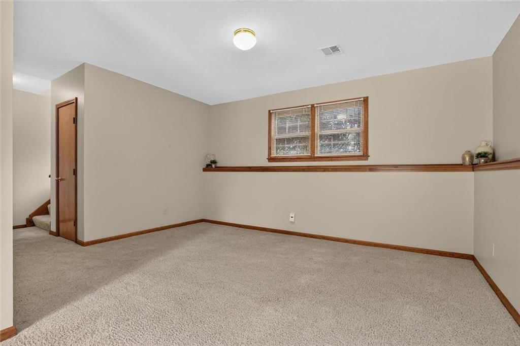 6405 N Amoret Avenue — photo 22