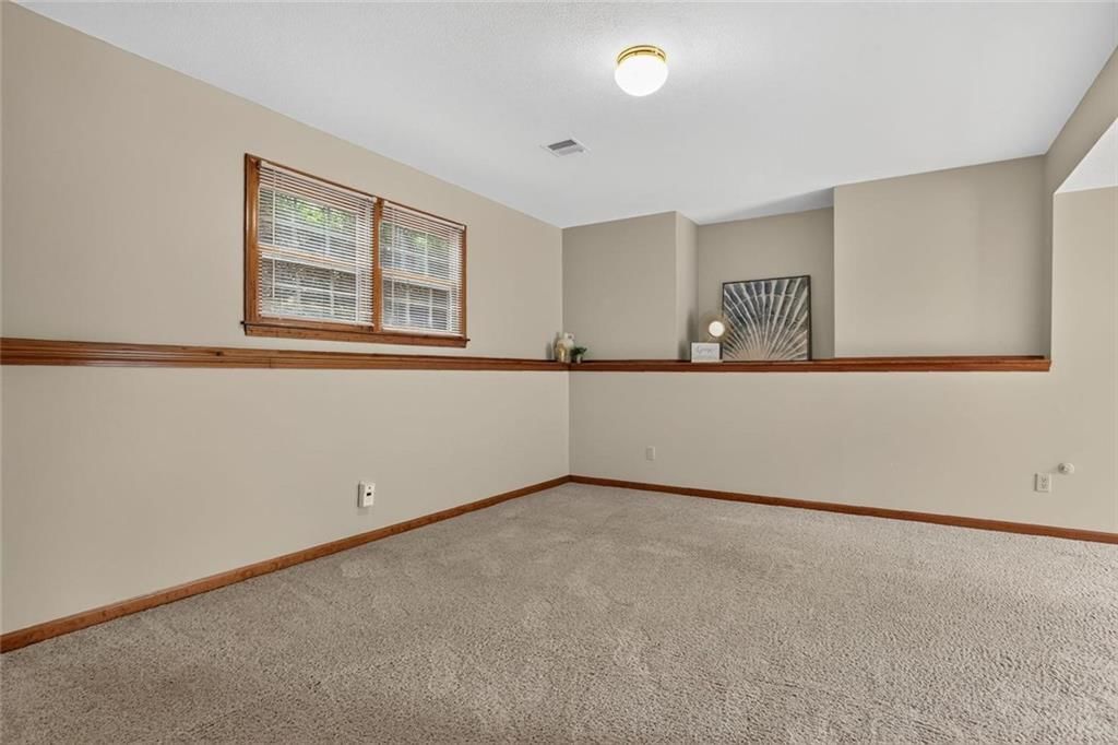 6405 N Amoret Avenue — photo 23