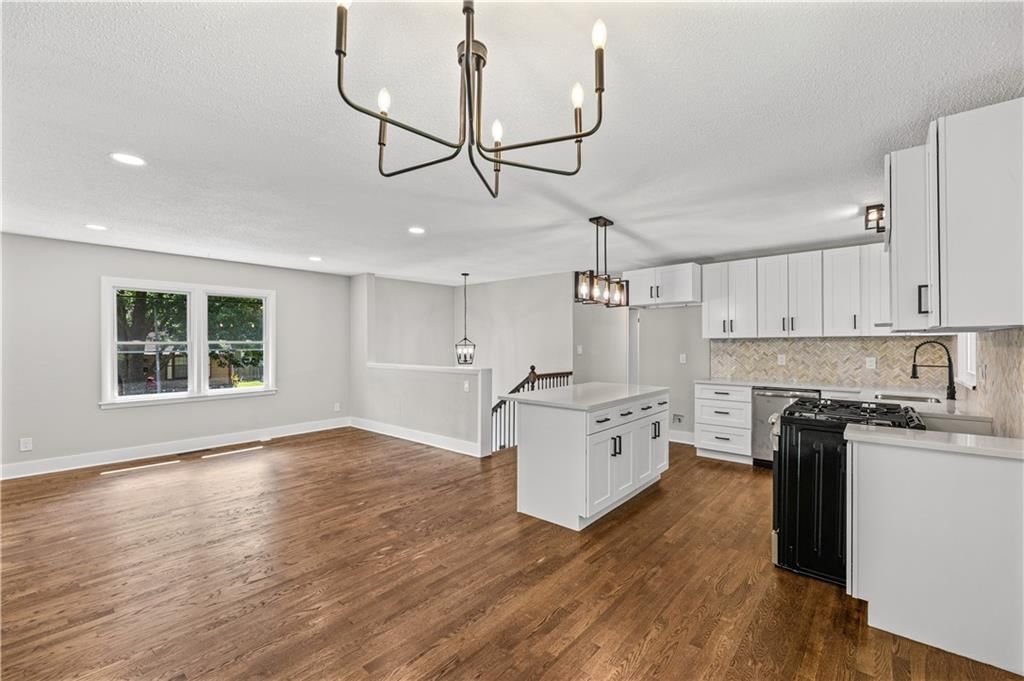 9406 Oakland Avenue — photo 9
