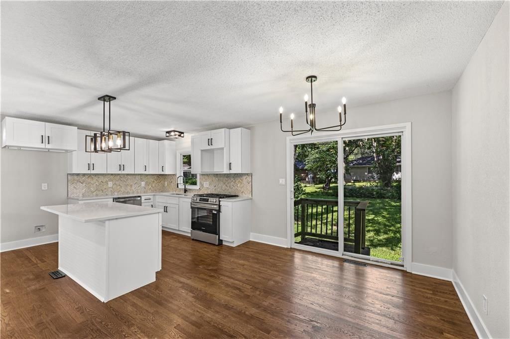 9406 Oakland Avenue — photo 11
