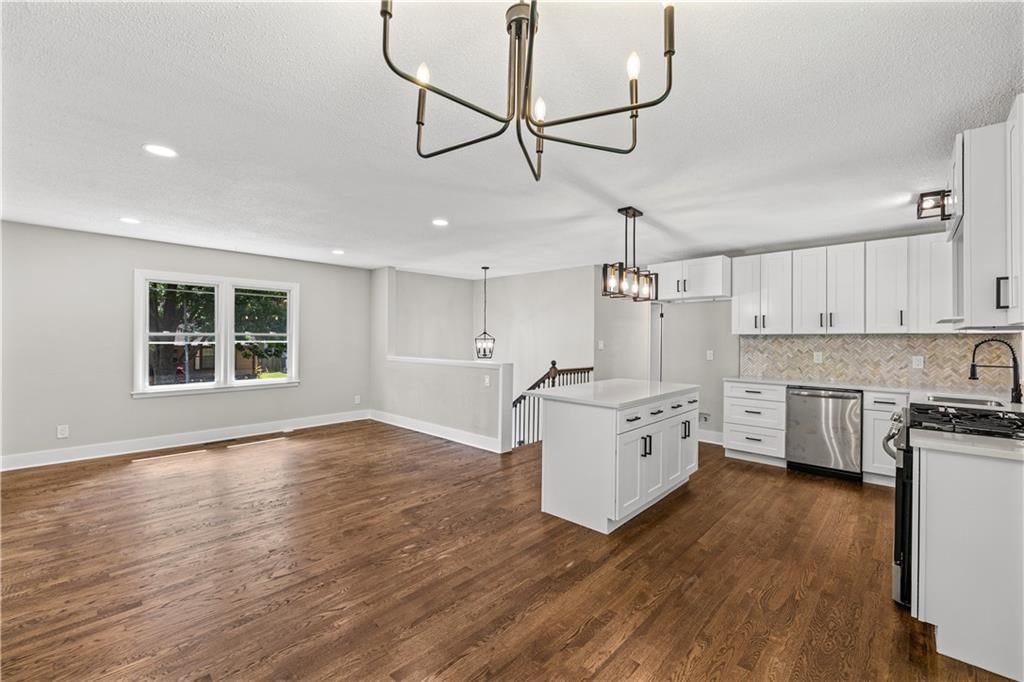 9406 Oakland Avenue — photo 12