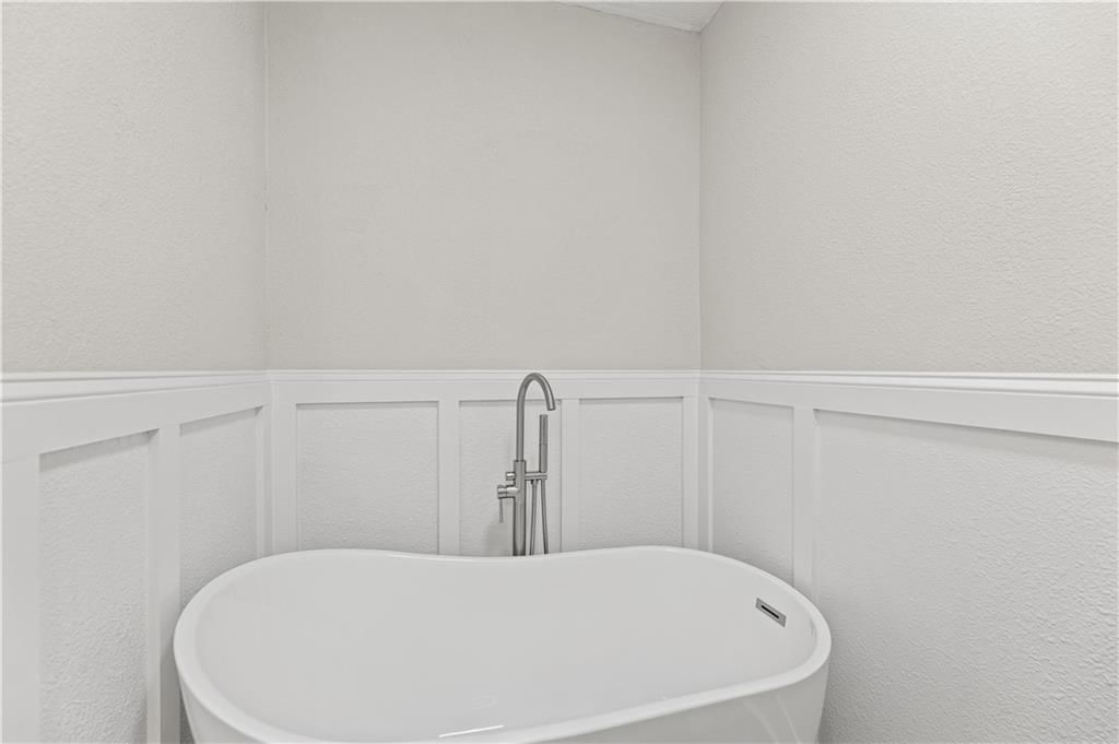 9406 Oakland Avenue — photo 20