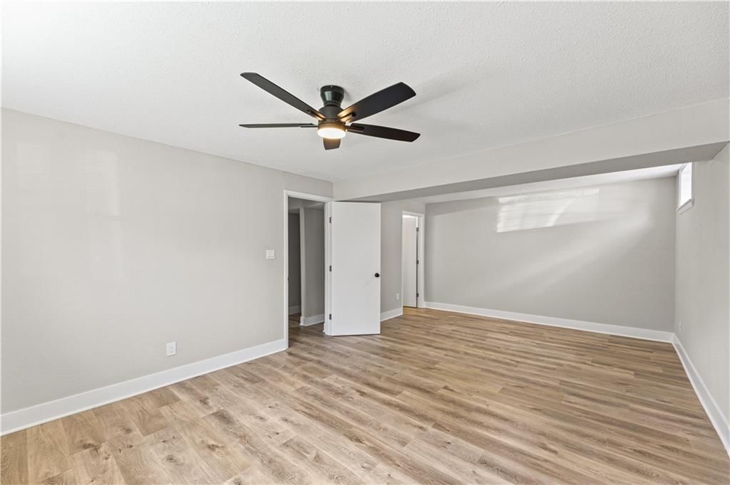 9406 Oakland Avenue — photo 32