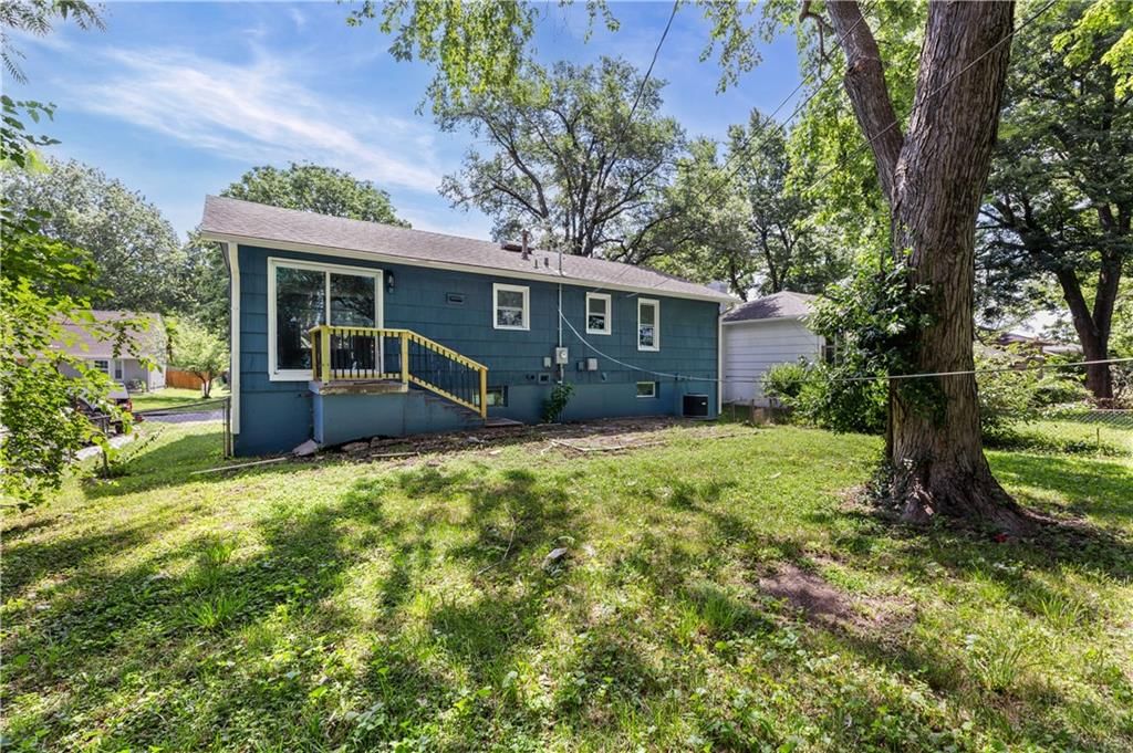 9406 Oakland Avenue — photo 39
