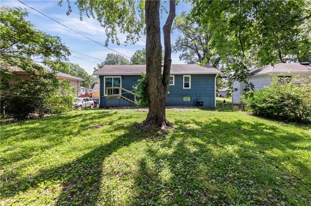 9406 Oakland Avenue — photo 40