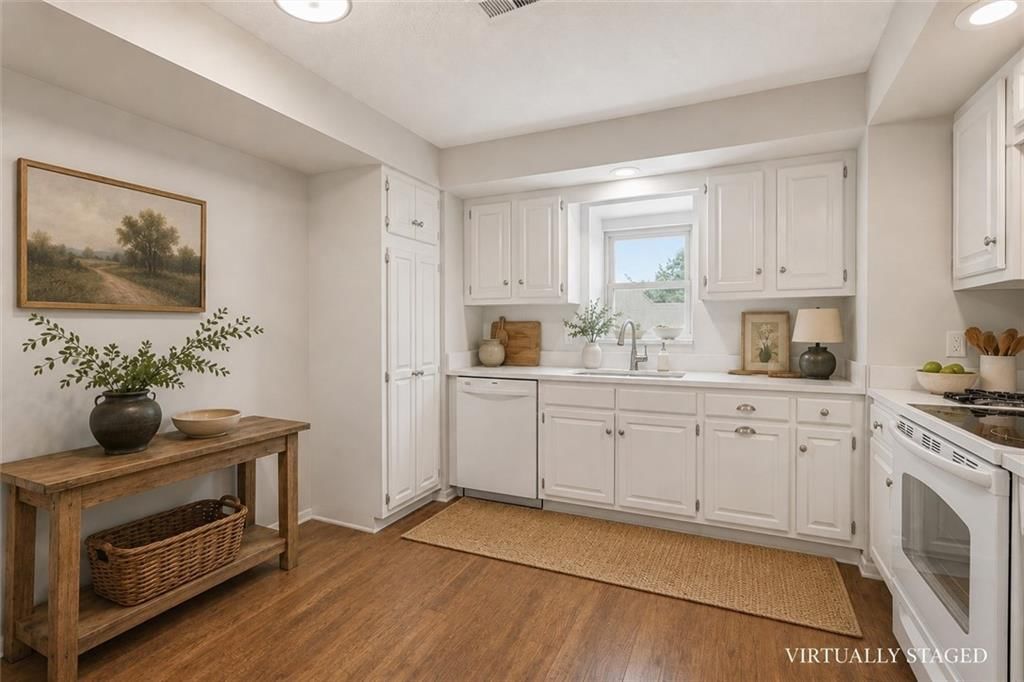 6634 W 109th Street — photo 12