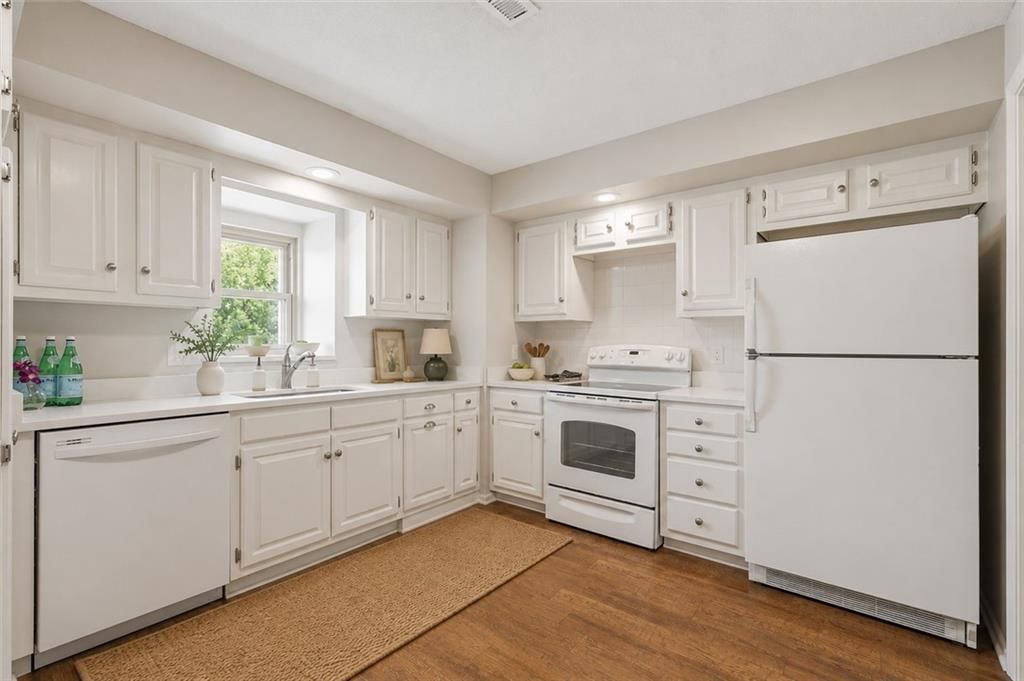 6634 W 109th Street — photo 13