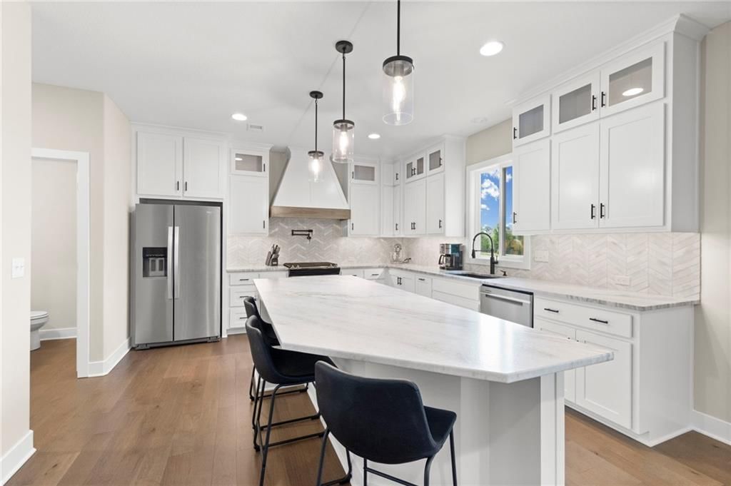 8923 N Poplar Avenue — photo 12