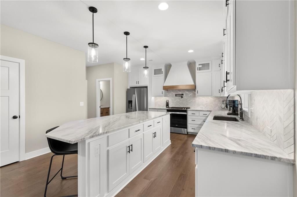 8923 N Poplar Avenue — photo 13