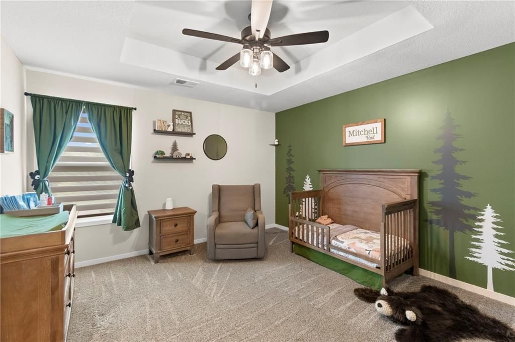 8923 N Poplar Avenue — photo 19