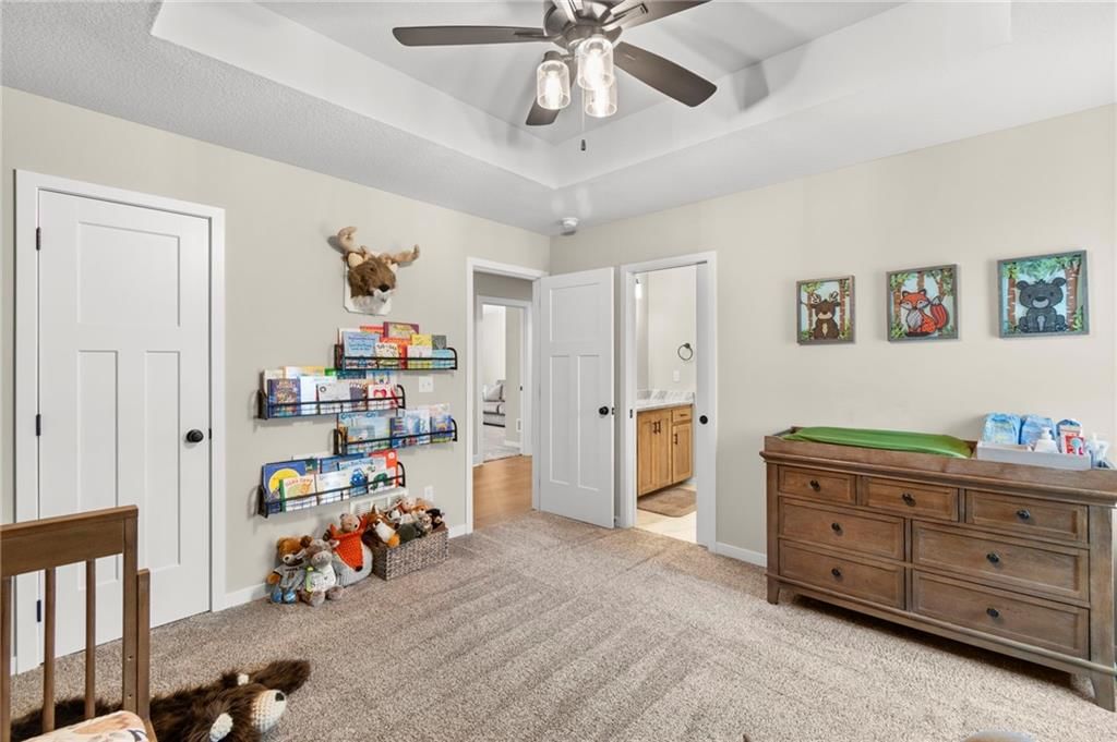 8923 N Poplar Avenue — photo 20