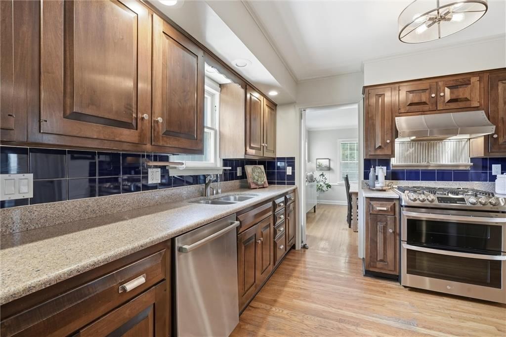1251 W 71st Terrace — photo 17