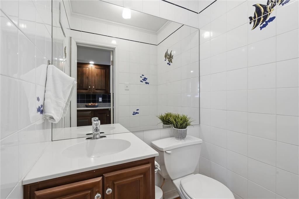 1251 W 71st Terrace — photo 32