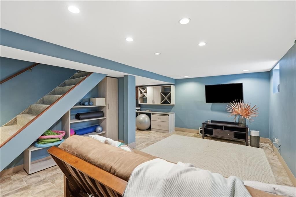 1251 W 71st Terrace — photo 33