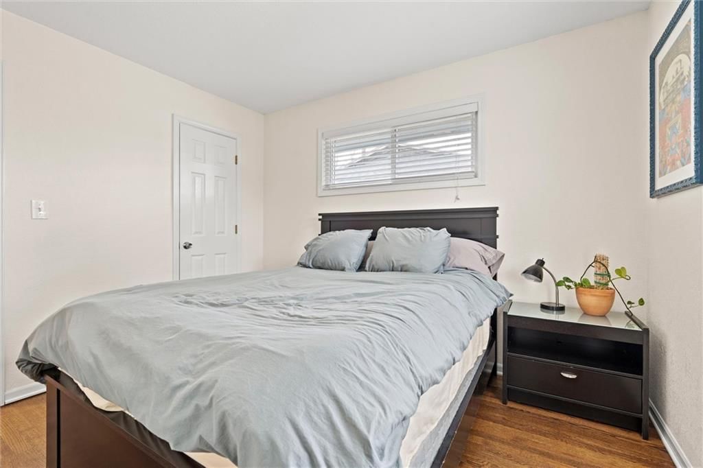 8213 Kenwood Avenue — photo 24