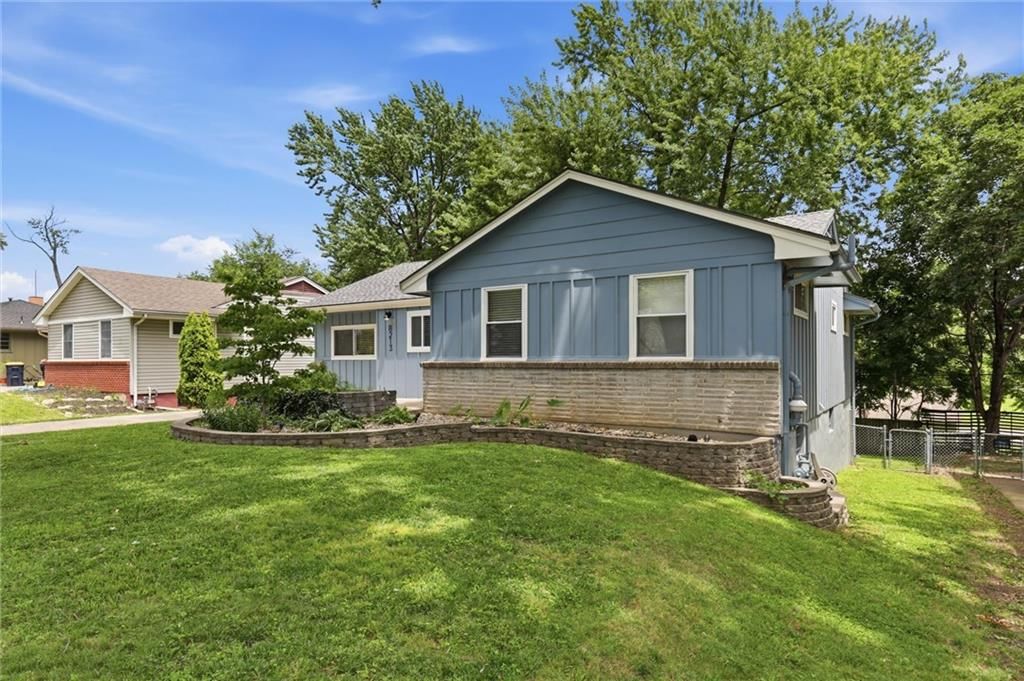 8213 Kenwood Avenue — photo 34