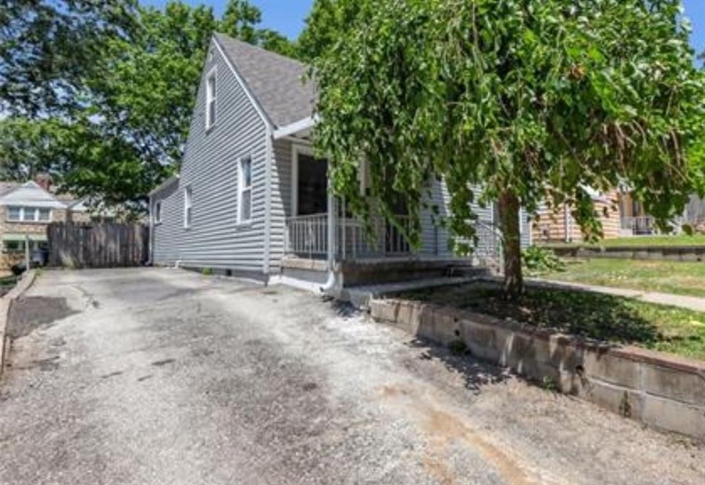 430 N Chelsea Avenue — photo 2