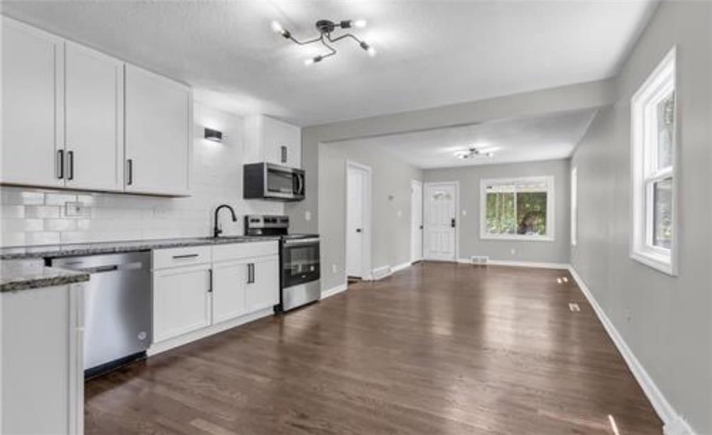 430 N Chelsea Avenue — photo 5