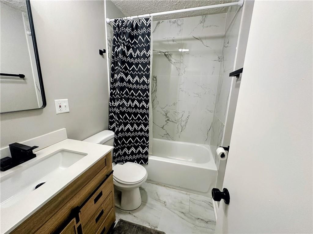 430 N Chelsea Avenue — photo 7
