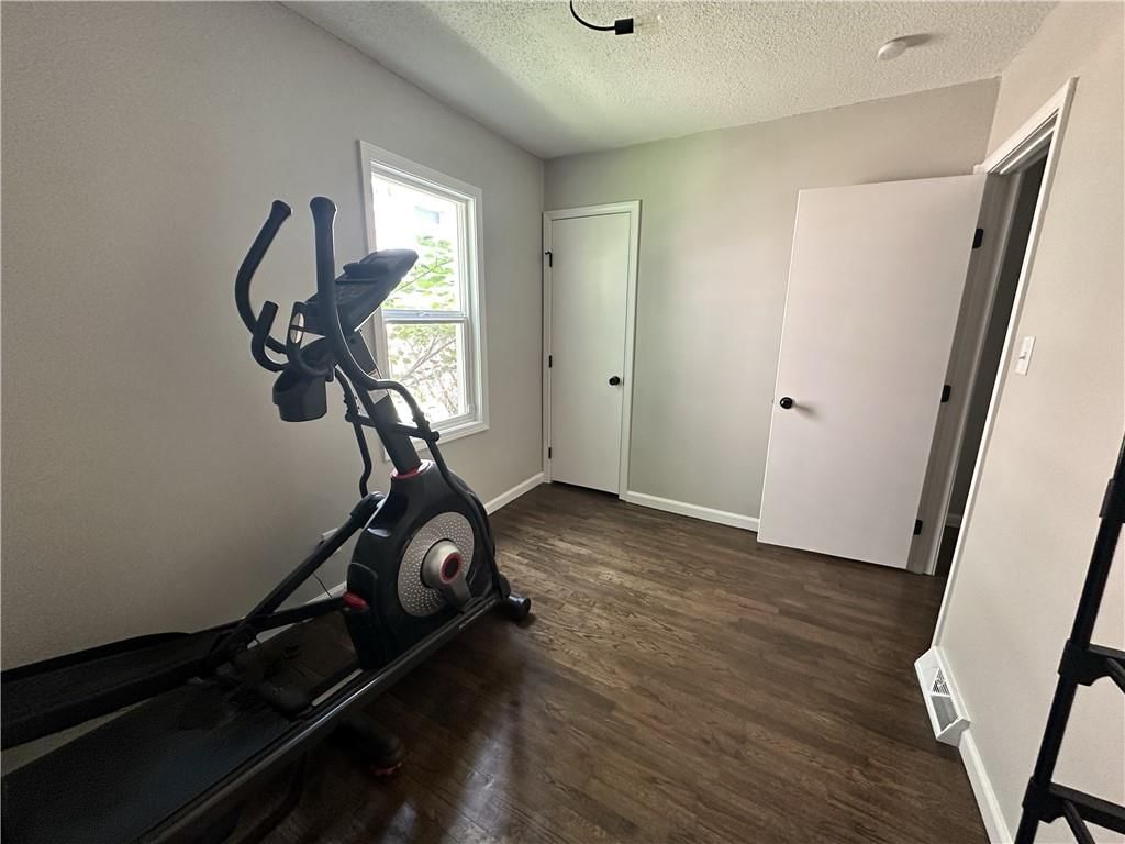 430 N Chelsea Avenue — photo 8