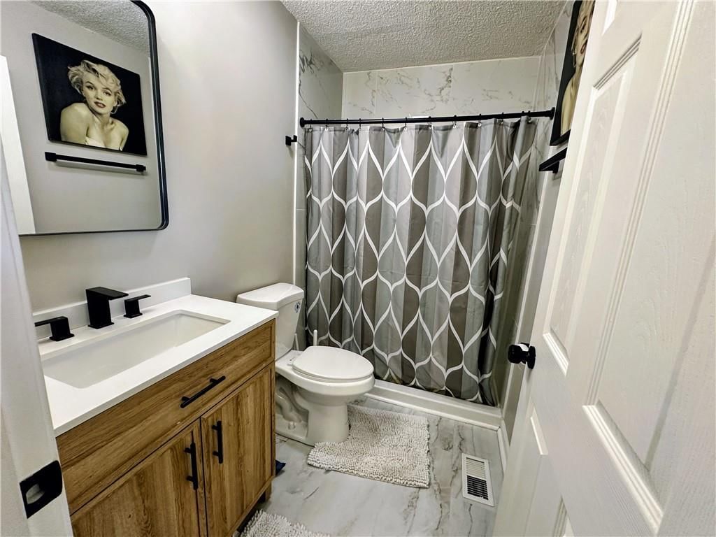 430 N Chelsea Avenue — photo 13