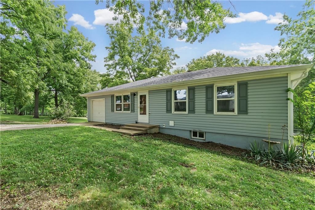 1104 Lexington Road — photo 3