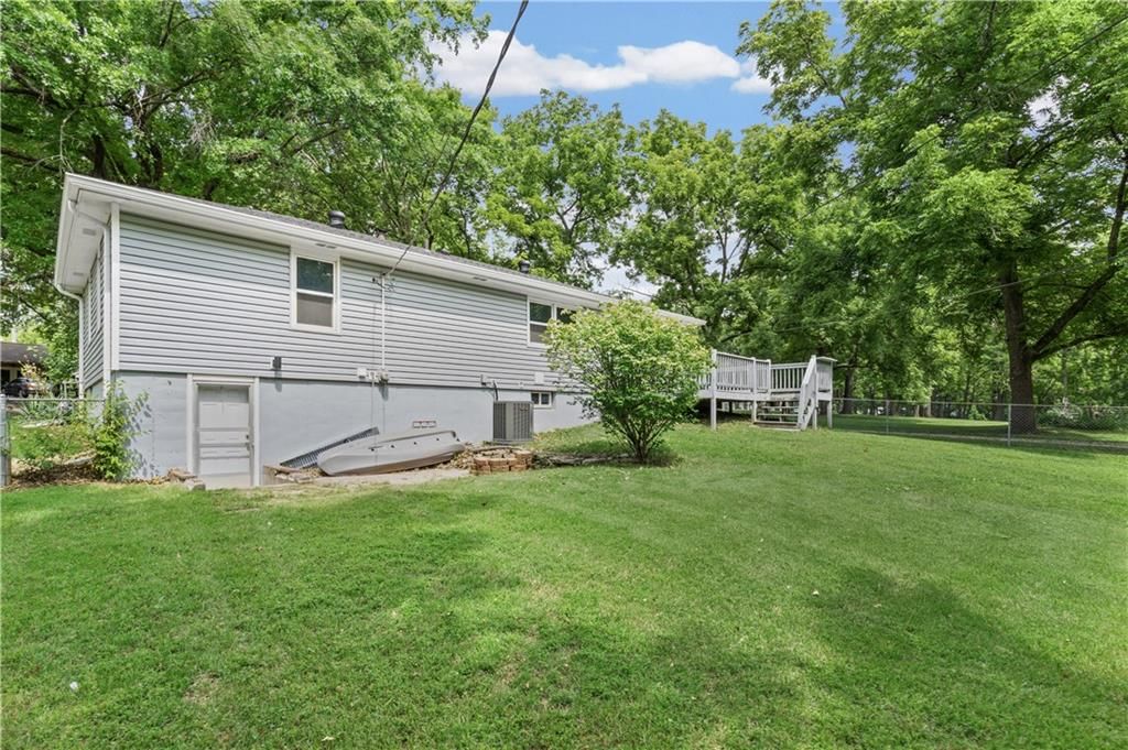 1104 Lexington Road — photo 23