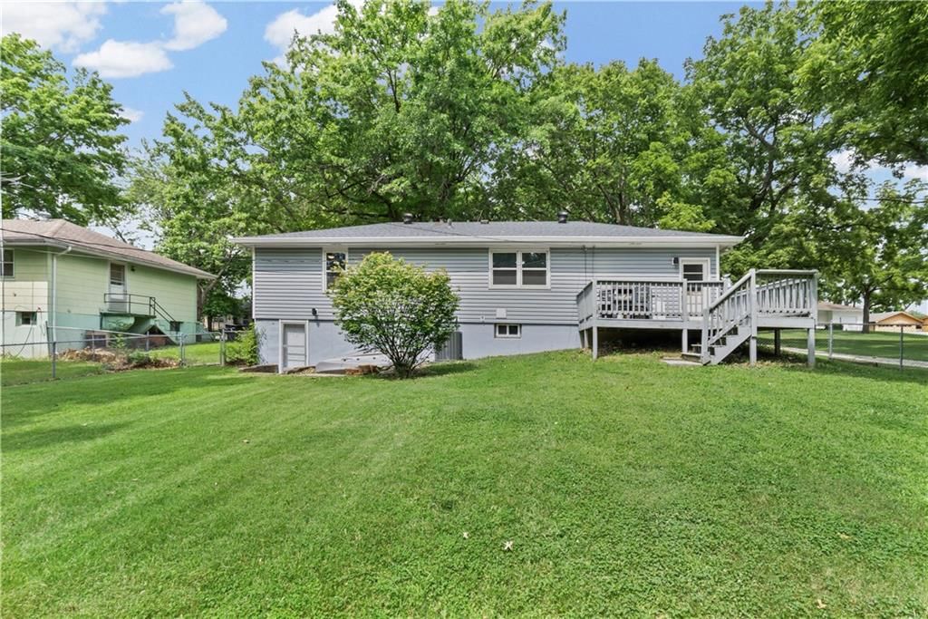 1104 Lexington Road — photo 25