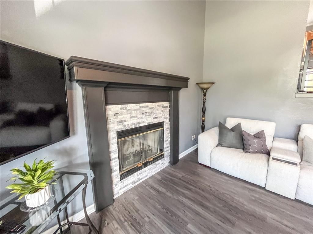 404 E Colony Avenue — photo 3