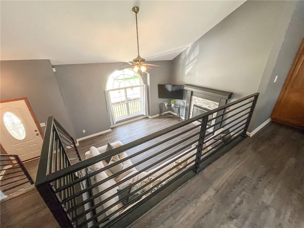 404 E Colony Avenue — photo 5