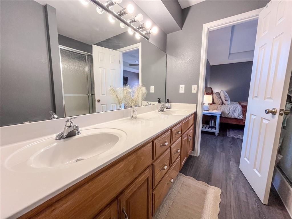 404 E Colony Avenue — photo 12