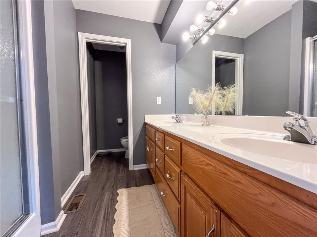 404 E Colony Avenue — photo 13