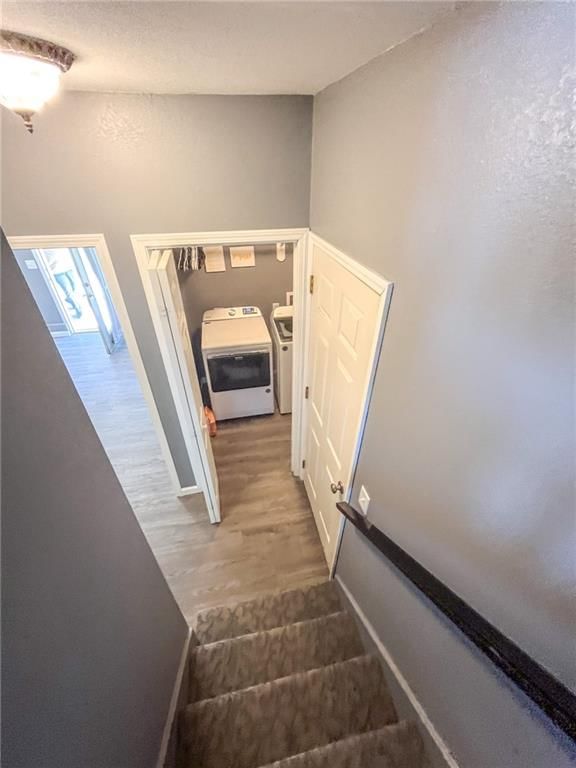 404 E Colony Avenue — photo 20