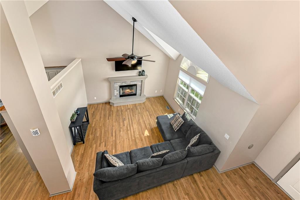 604 Hawthorne Place — photo 10