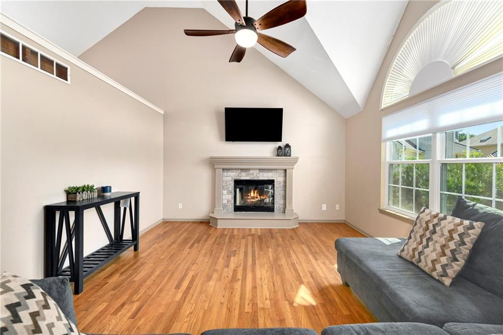 604 Hawthorne Place — photo 13