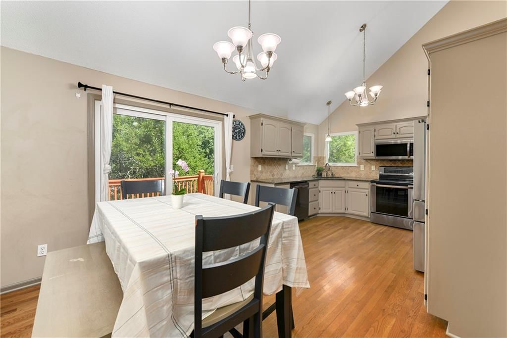 604 Hawthorne Place — photo 15