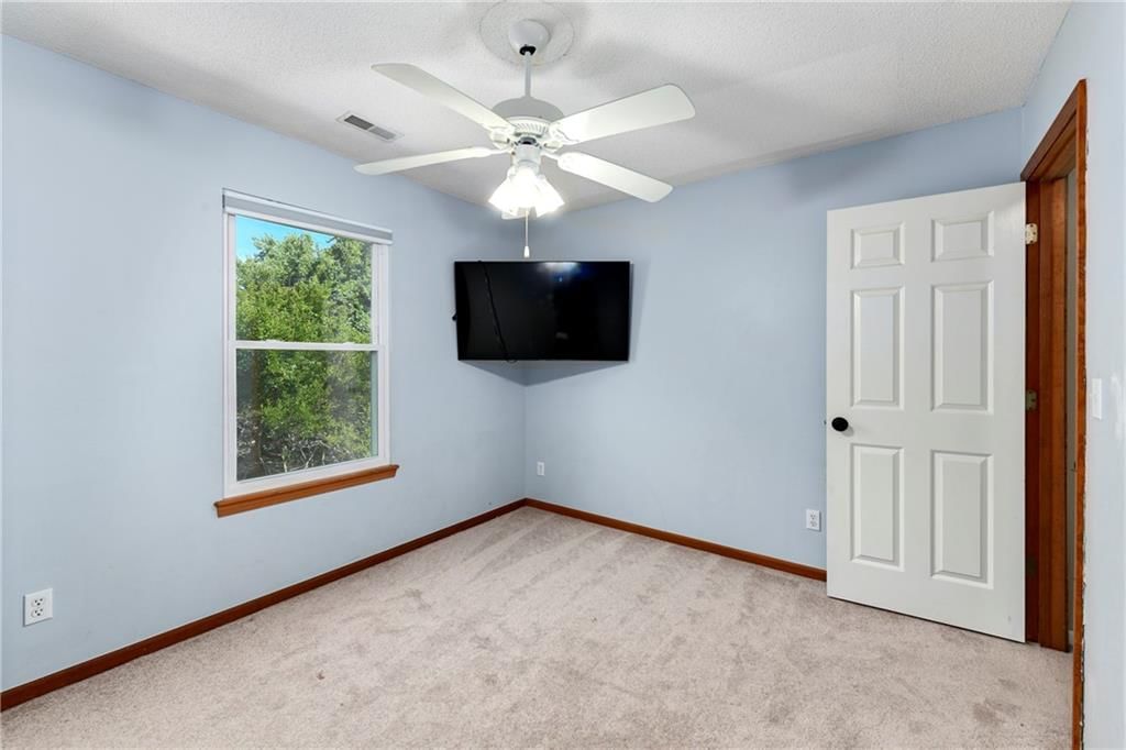 604 Hawthorne Place — photo 24