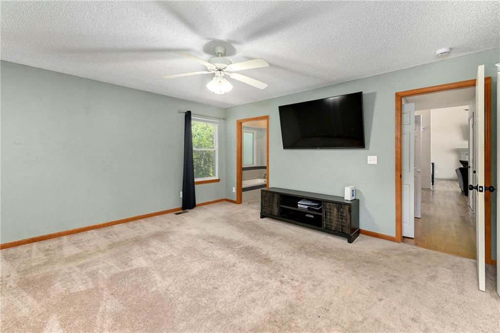604 Hawthorne Place — photo 28