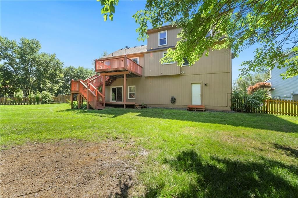 604 Hawthorne Place — photo 48