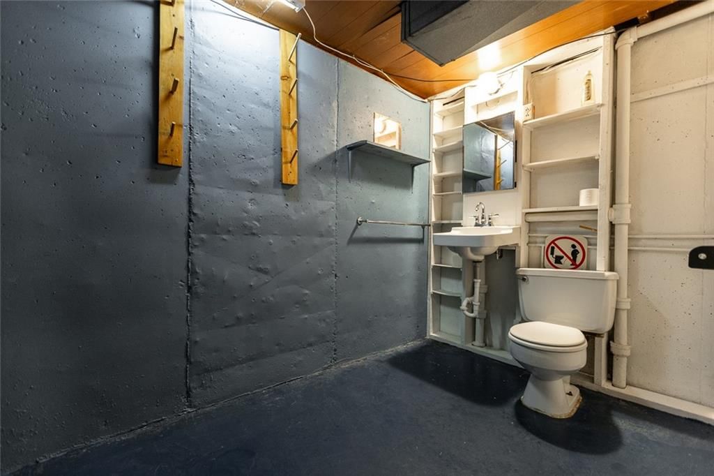 5153 N Palmer Avenue — photo 38