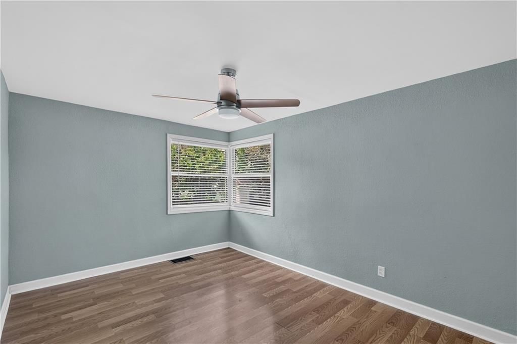 800 E 73rd Street — photo 19
