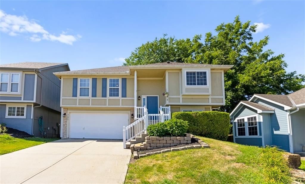 745 E 124TH Street — photo 2