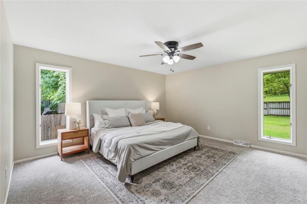 219 NW Redwood Court — photo 13