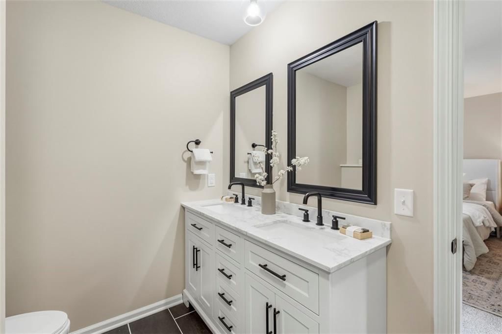 219 NW Redwood Court — photo 17