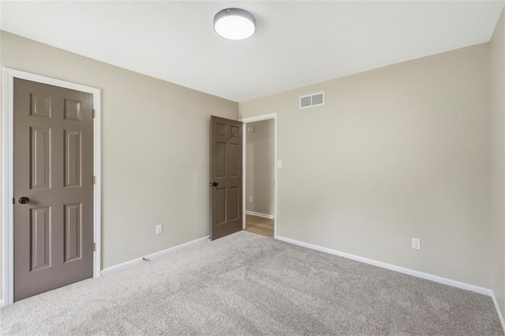 219 NW Redwood Court — photo 19