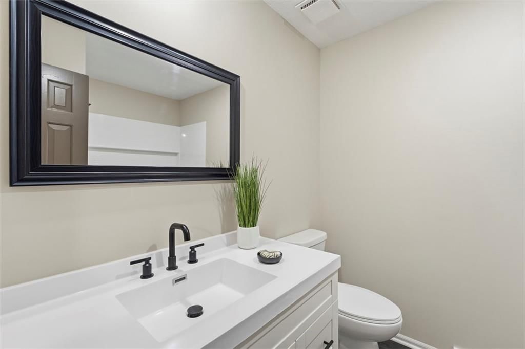 219 NW Redwood Court — photo 20