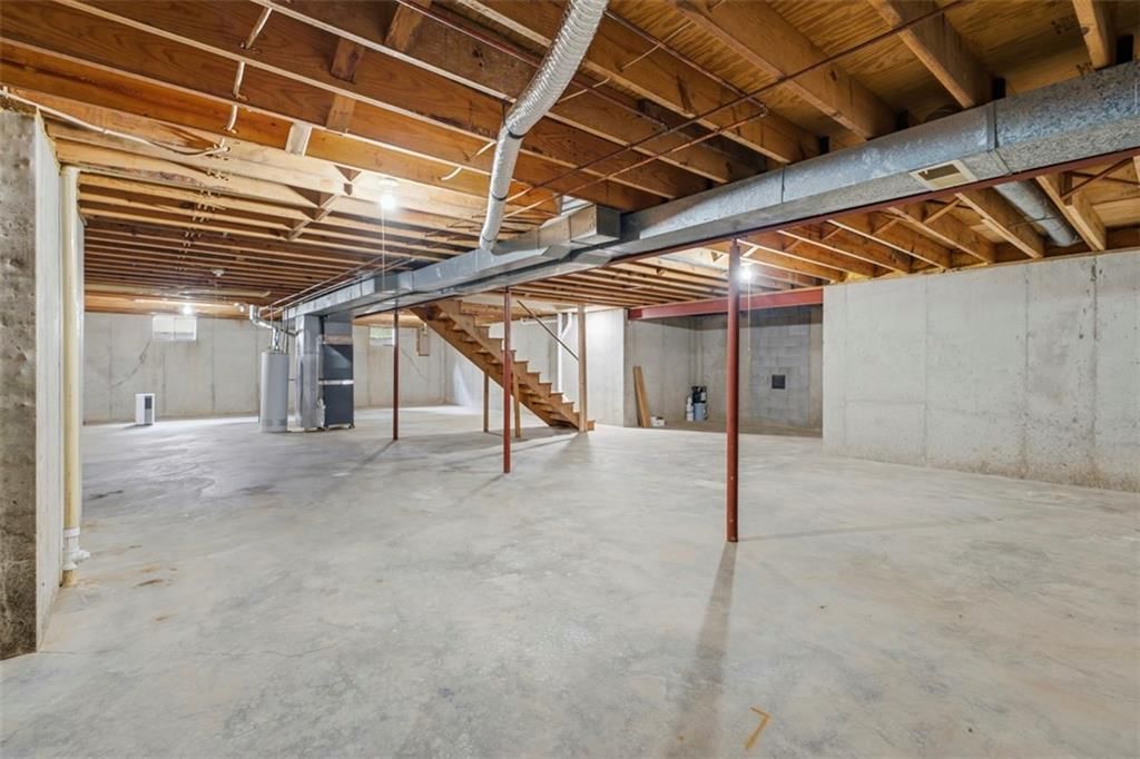 219 NW Redwood Court — photo 25