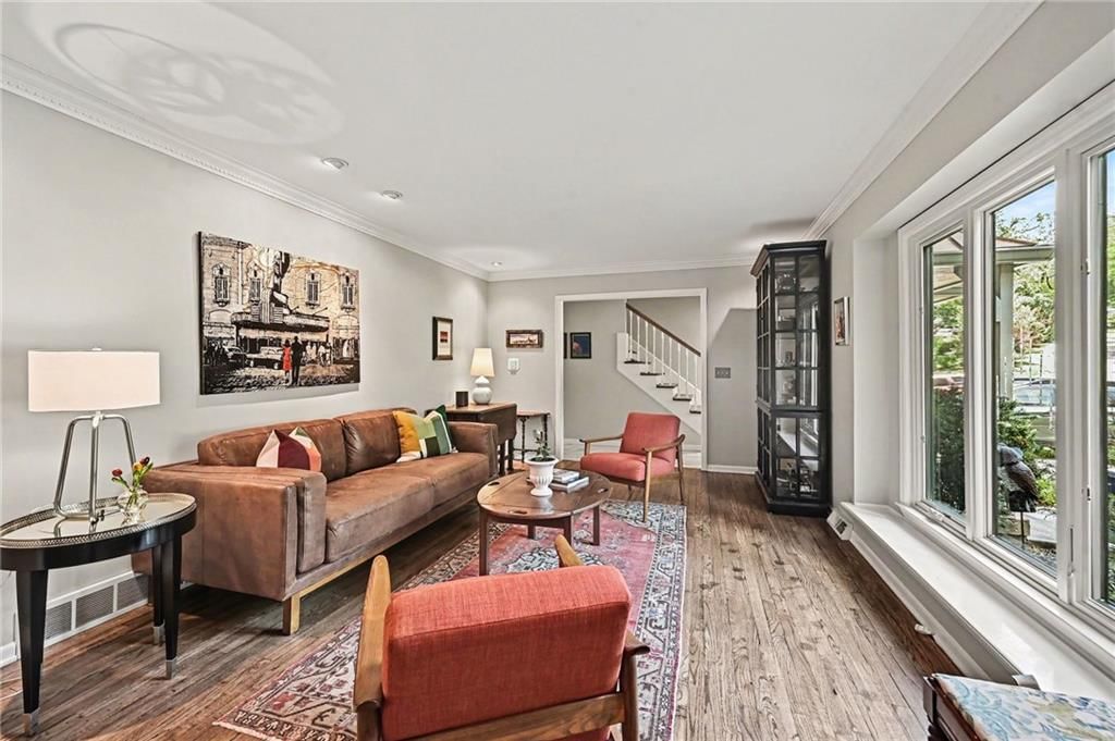 4126 NW Claymont Drive — photo 3