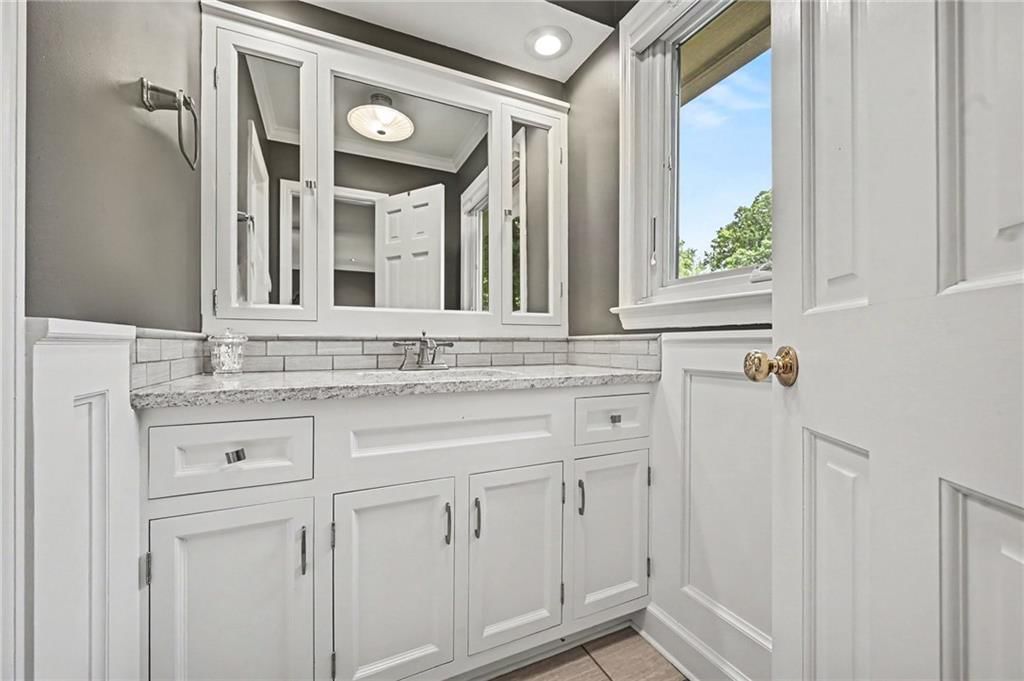 4126 NW Claymont Drive — photo 14
