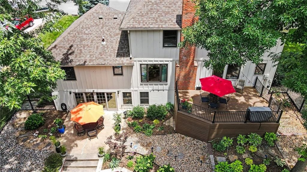 4126 NW Claymont Drive — photo 35